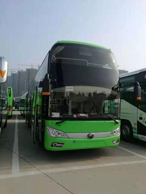 客运汽车空车多少吨