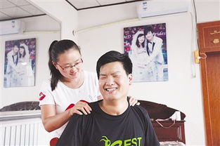 植物人丈夫苏醒给妻子零食