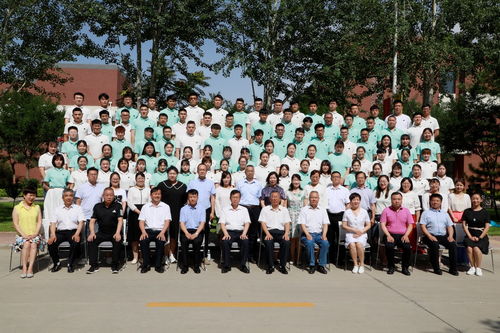 浙江湖州学院盛大举行毕业典礼，学子们扬帆起航
