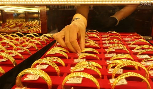 黄金大跌带崩黄金爱马仕老铺，黄金市场动荡，百年老店面临挑战